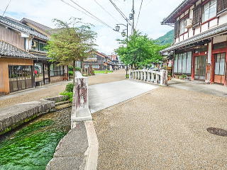 勴